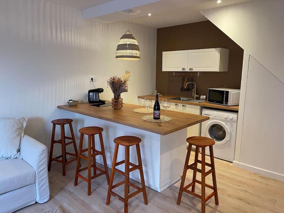 Suite Cosy Au Coeur De Vinzelles Proche Macon Tout Equipe Avec Salon D'Exterieur Exterior foto