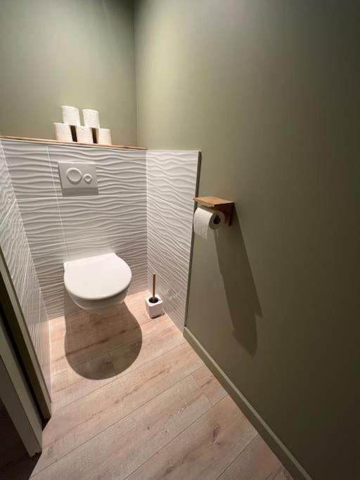Suite Cosy Au Coeur De Vinzelles Proche Macon Tout Equipe Avec Salon D'Exterieur Exterior foto